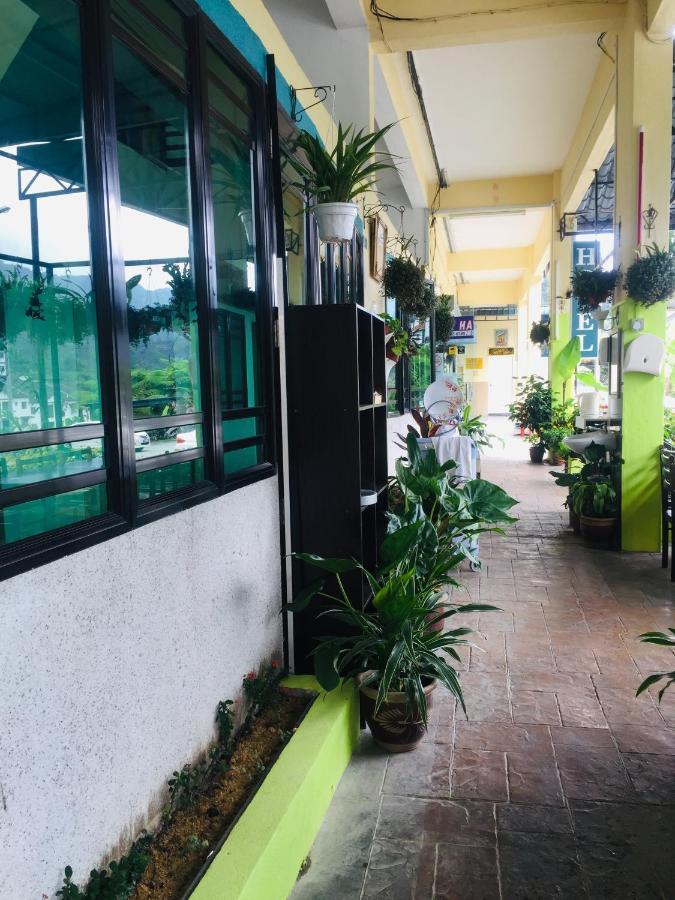 Oyo 90760 Lily Haven Hotel Tanah Rata Exterior photo